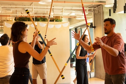 גיבוש צוותים – מה באמת עובד? כך יוצרים יום גיבוש עם ערך אמיתי